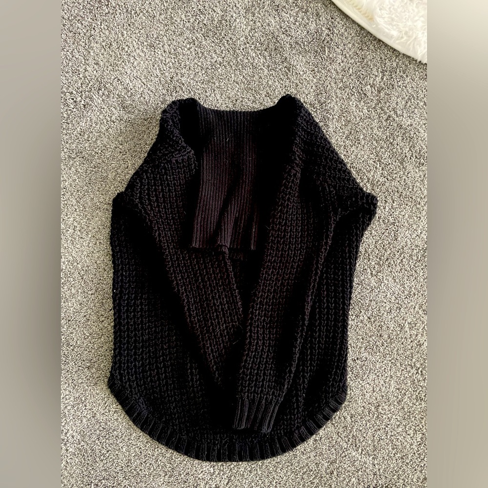 Over sized RVCA black sweater
